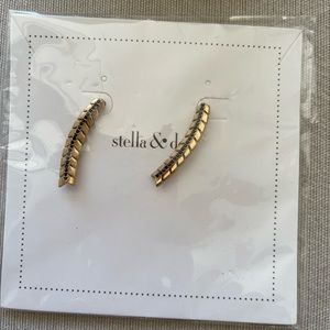 Stella and dot ear climber